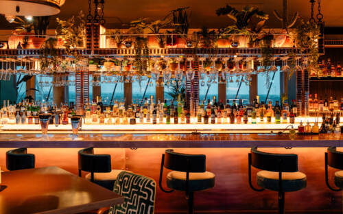 Drinks mit Aussicht – im 13. Stock des Westfields hat die Air Bar 13 eröffnet / ©Nils Hasenau Fotografie