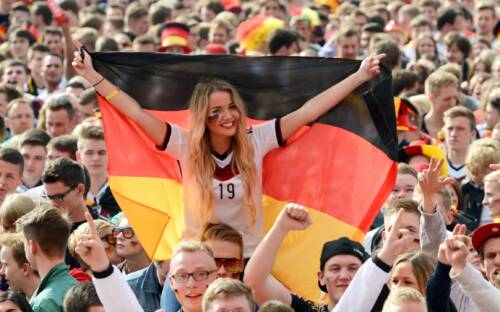 Fußball-WM in Hamburg: Fußball gucken, auch ohne das Public Viewing auf dem Heiligengeistfeld / ©Bergmanngruppe / Thomas Panzau