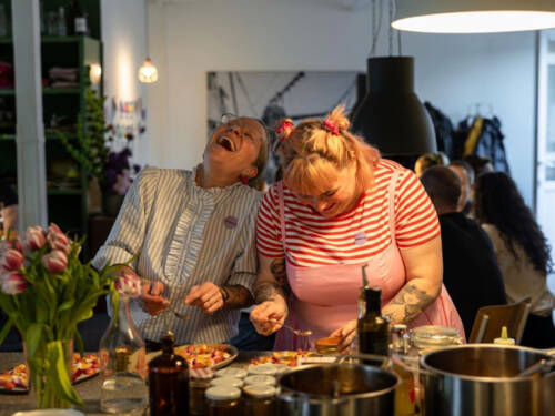 Lachen, kochen, Menschen treffen: 14 Jahre lang war die Loftküche Elli Neuberts zweites Zuhause / ©David Abel/Two Dolphins