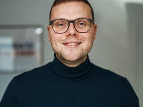 Moritz Tim Ebert ist der Gründer von Hanseatic POS und CEO von restablo.de / ©Moritz Tim Ebert