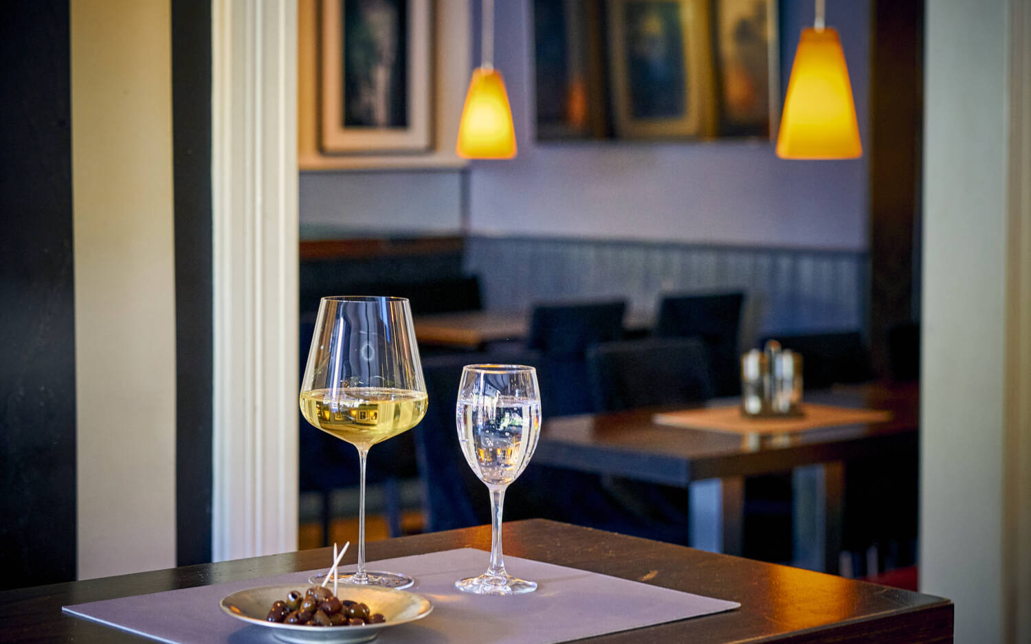 Nach 20 Jahren Bistro-Küche an der Elbe muss das Riva in der Blankeneser Bahnhofstraße demnächst umziehen / ©Marc Sill