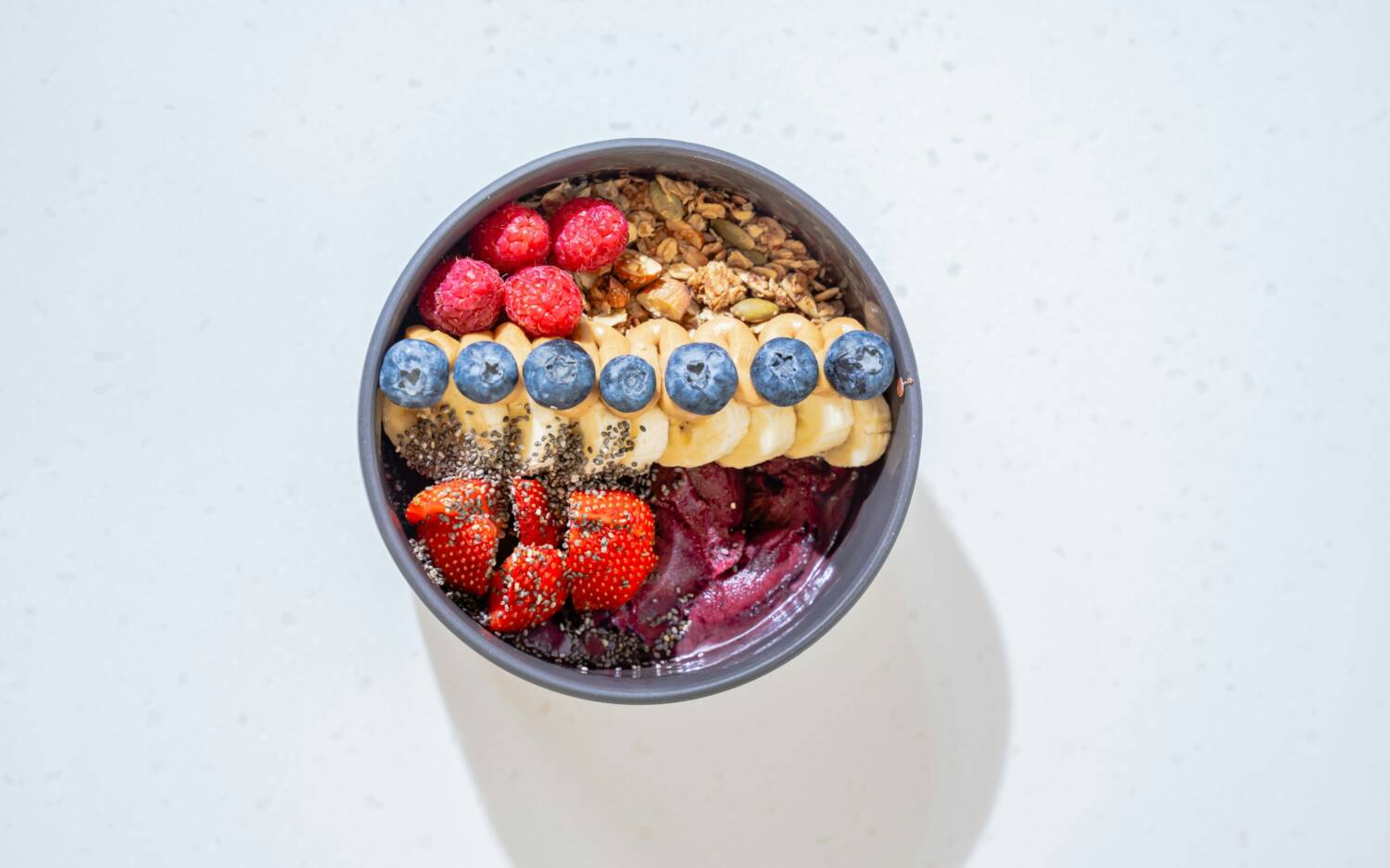 Bei Oakberry gibt es Açai-Bowls mit diversen Toppings / @Eiliv Aceron