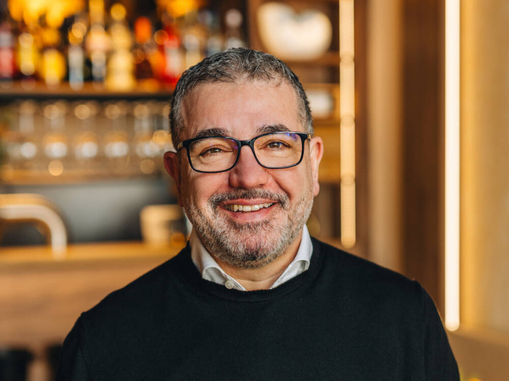 Carlos Vasconcelos hat 2011 zusammen mit seiner Frau Manuela das Restaurant Nau unter dem Motto „Portugiesisch entdecken“ eröffnet /©Julia Schumacher