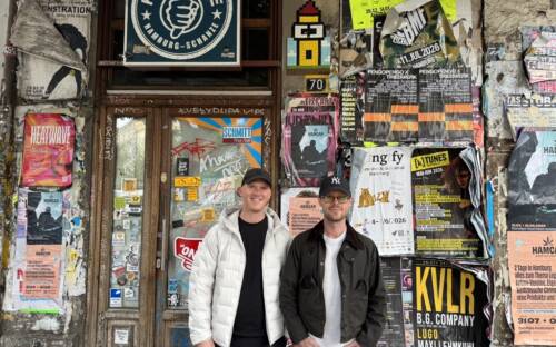 Daners Beef & Bread-Gründer Fabian Hilbert und Nick Lehmann vor der Eröffnung ihres ersten Restaurants auf dem Schulterblatt /©Joelle Fischer