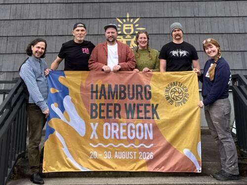 Das Team rund um Axel Ohm bei der Reise durch Oregon /©Ben Rehlän