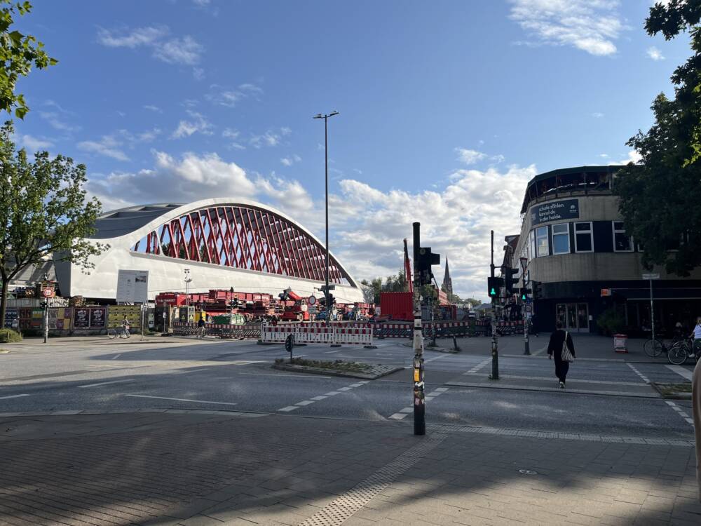Der Einbau der neuen Sternbrücke startet am Mittwoch, 29. Juli und damit früher als geplant /@Alice von der Laden 