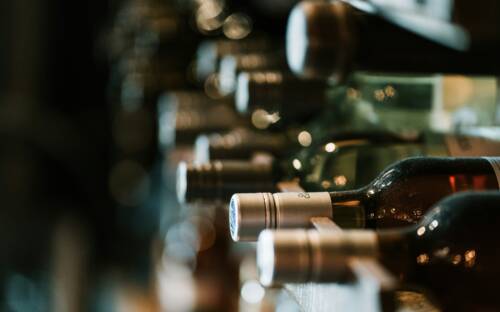 Die Weinbar bietet exklusive Weine und korrespondierende Leckereien / ©Hermes Rivera