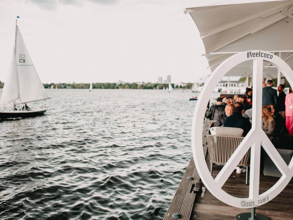 Draußen sitzen in Hamburg St. Georg, wie hier im Coco Riviera / ©Presse