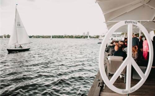 Draußen sitzen in Hamburg St. Georg, wie hier im Coco Riviera / ©Presse
