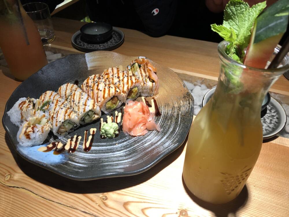 Im Be in Bergedorf gibt es buntes Sushi und noch buntere Getränke  / ©Kirsten Vogel