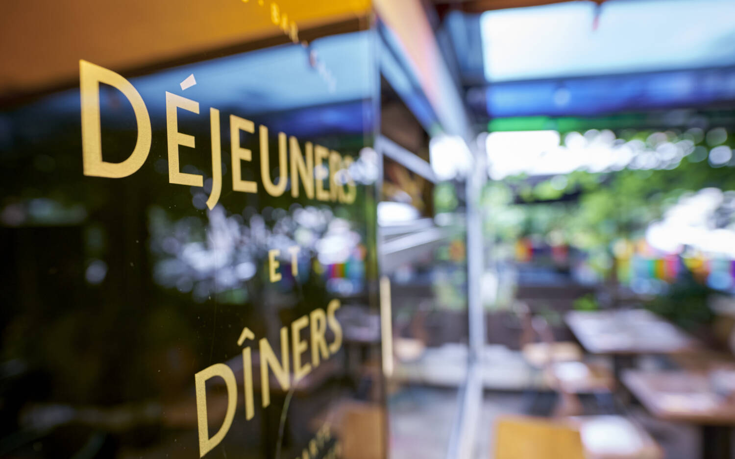 Mittag- und Abendessen: Das Bistro Carmagnole öffnet zwei Mal am Tag / ©Marc Sill