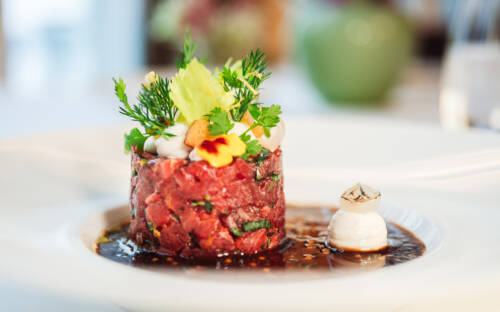 Tatar von Thomas Martin: Am  29. und 30. Januar kocht er im Eichhorn’s Hotel in Risum / ©DSR Hotel Holding