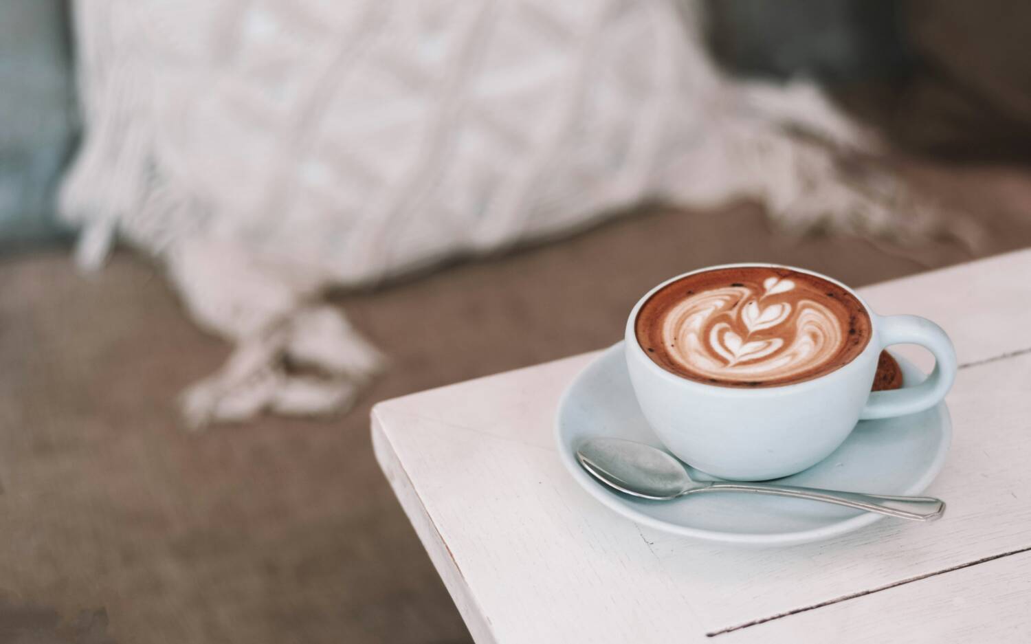 Bali-Vibes direkt im Grindel: Hanging Out Café / ©Unsplash/Content Pixie