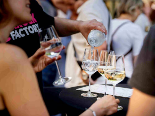 Beim Eppendorfer Achtel gibt es gute Weine, deftige Snacks und ausgelassene Stimmung / ©Bergmanngruppe.de