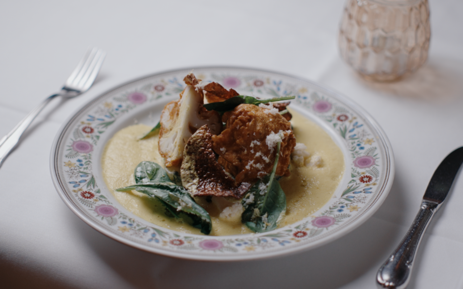 Beim Testsieger-Food-Festival tischt das Team vom Reitstall Klövensteen gebackenen Blumenkohl mit Kartoffel-Spinat-Ragout auf / ©Szene Studios