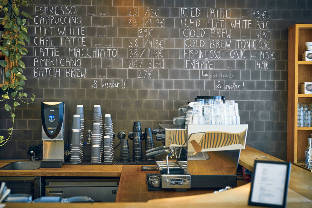 Das Herzstück des Cafés: die Siebträgermaschine / ©Marc Sill