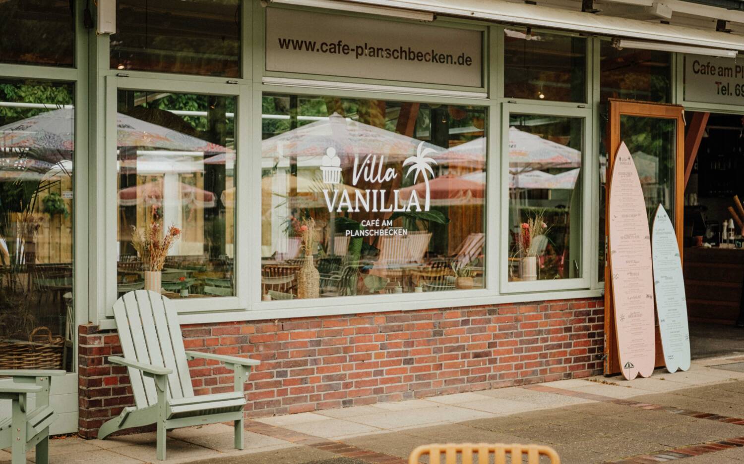 Der Eingangsbereich der neu eröffneten Villa Vanilla im Hamburger Stadtpark / ©Chantal Alexandra Pilsl