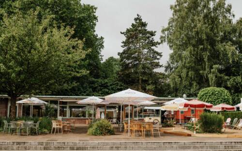 Der geräumige Außenbereich der Villa Vanilla / ©Chantal Alexandra Pilsl