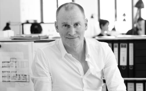  Der Hamburger Architekt und Designer Giorgio Gullotta./ ©Sven Jacobsen