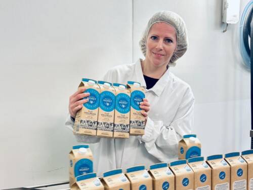 Die Meierei Horst stellt Milchprodukte wie Frischmilch, Joghurt und Butter nach traditionellen Verfahren her / ©Meierei Horst