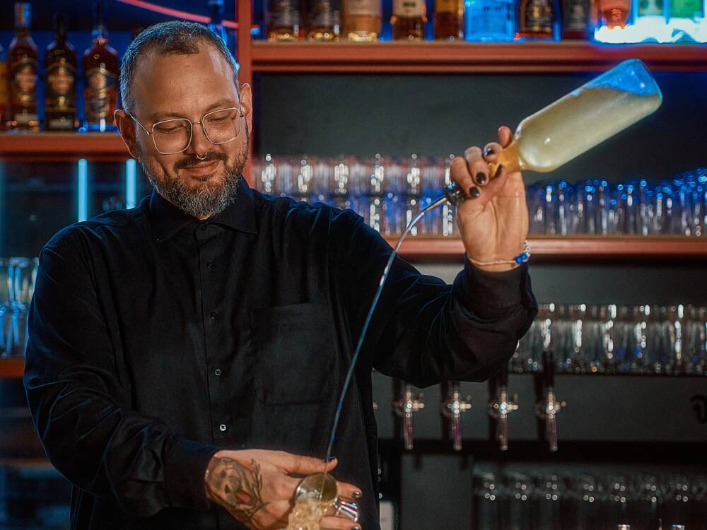 Frederik Schefferski ist Barchef im Jing Jing / ©Marc Sill