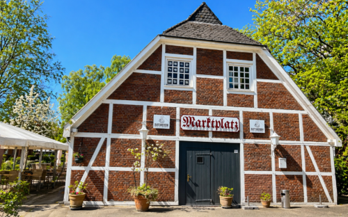 Idyllisch und im Grünen – im Marktplatz gibt es gutes Essen das mundet / ©Marktplatz