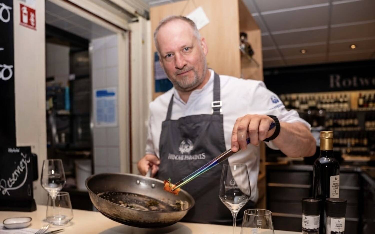 Ivan Pagel ist Koch im FrischeParadies / ©Szene Studios