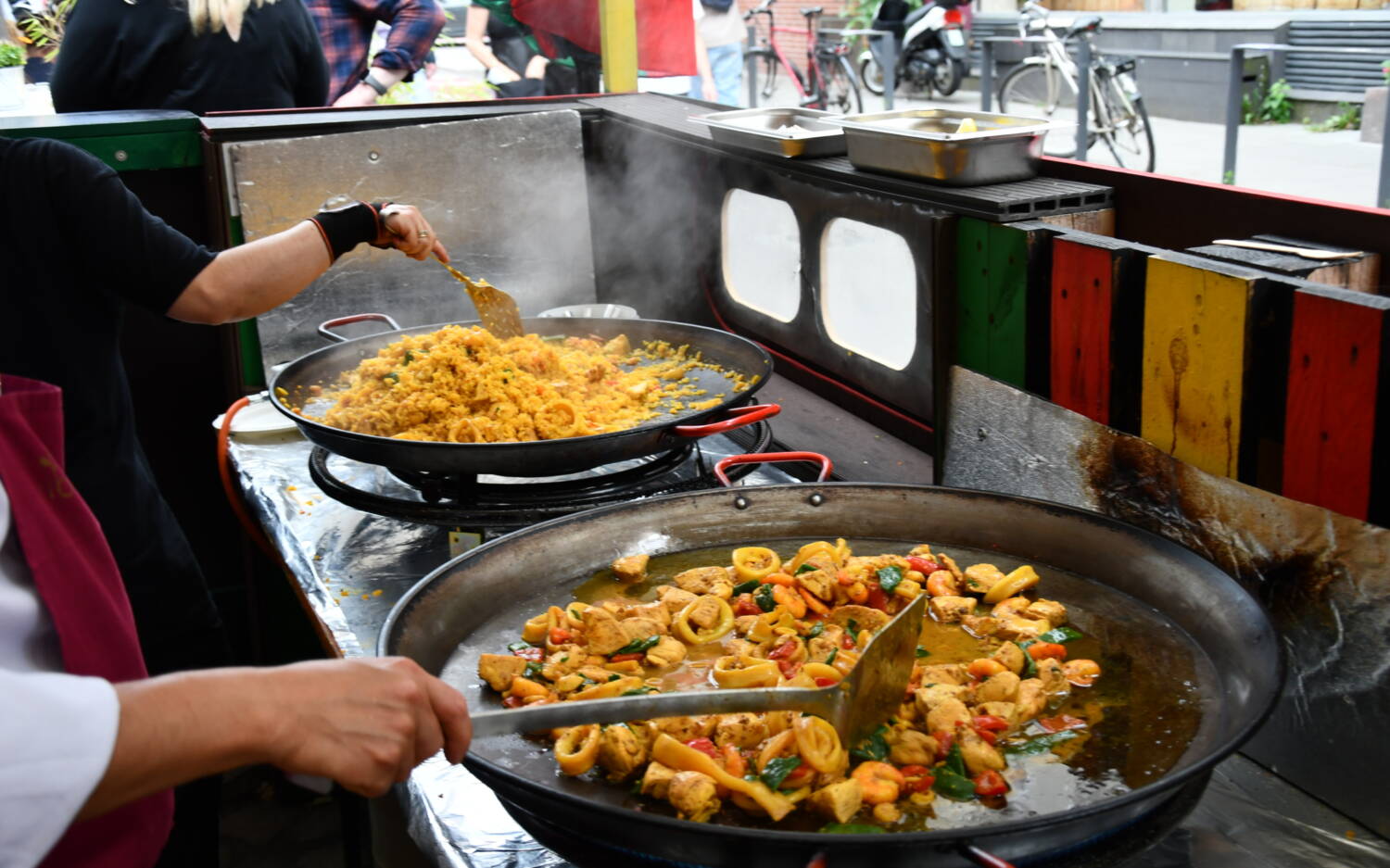 Köstlichkeiten aus Portugal und an deren Ländern warten auf Besuchende bei dem Fest Mitte Juni / ©Ribatejo