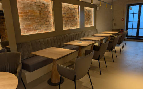 Modernes, schlichtes Design trifft im Mila Restaurant auf kreatives Casual Fine Dining / ©Fred Guiot