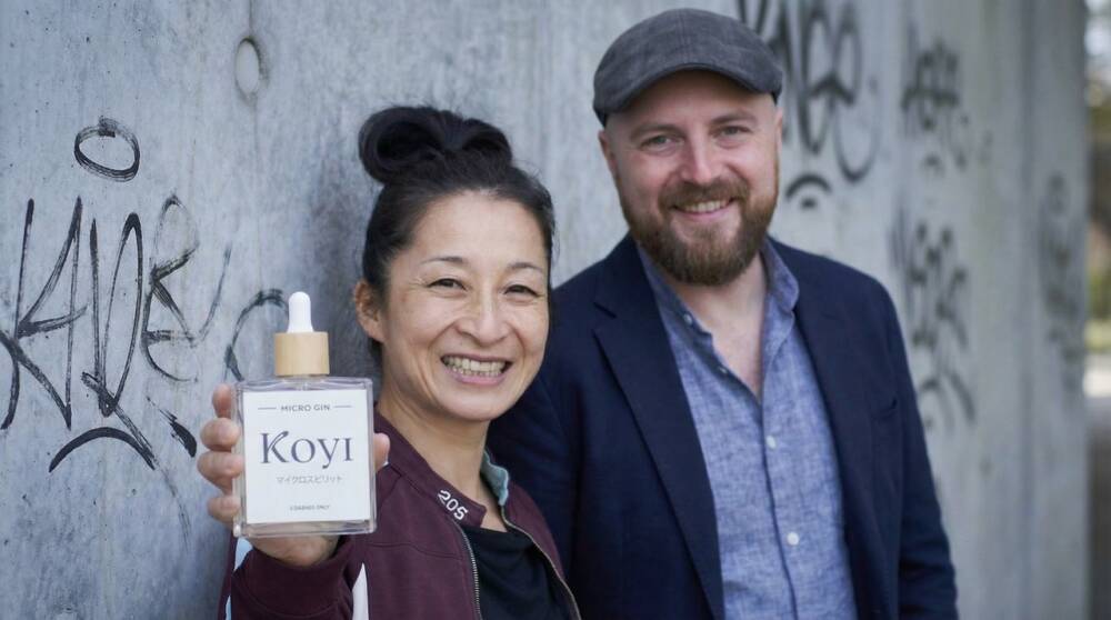 Neben dem preisgekrönten Suburban Gin bringen die Gin-Brauer auch ihre alkoholarme Micro-Spirit-Linie KOYI mit / ©Frank Löschke