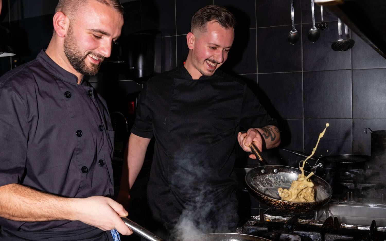 Stark am Herd und im Betrieb: Mit der Dehoga Hamburg haben Hamburger Gastronomen einen starken Partner an der Seite / ©Szene Studios