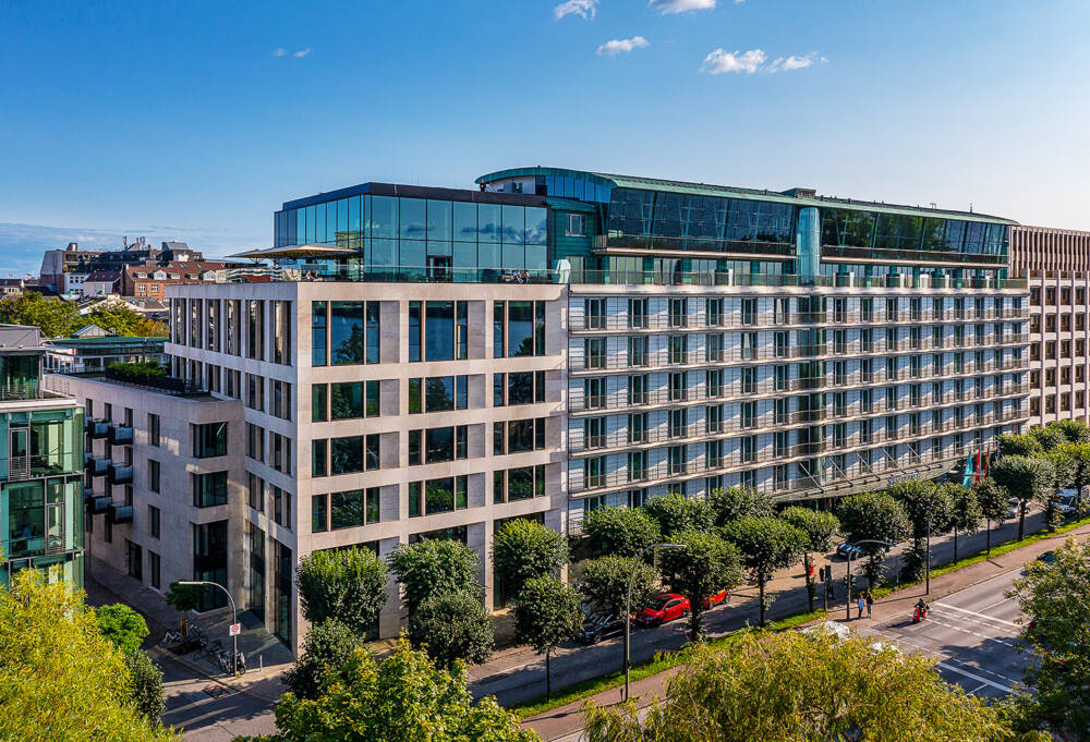 Das Designhotel Le Méridien Hamburg an der Außenalster /  ©MHP Hotel AG