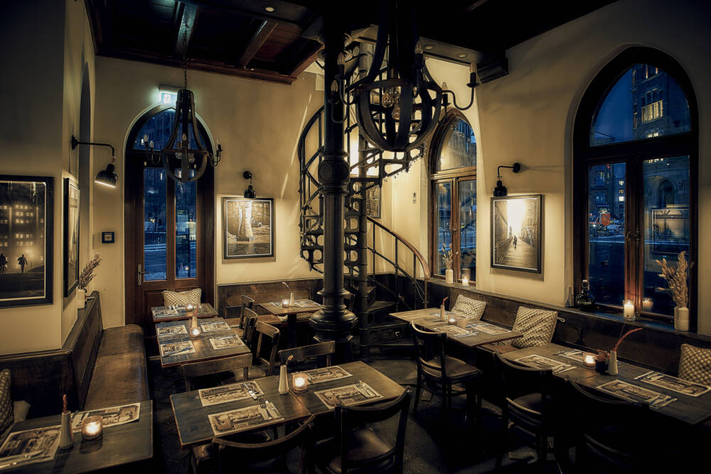 Das Fleetschlösschen überzeugt mit massivem Interieur und altem Charme / ©Marc Sill