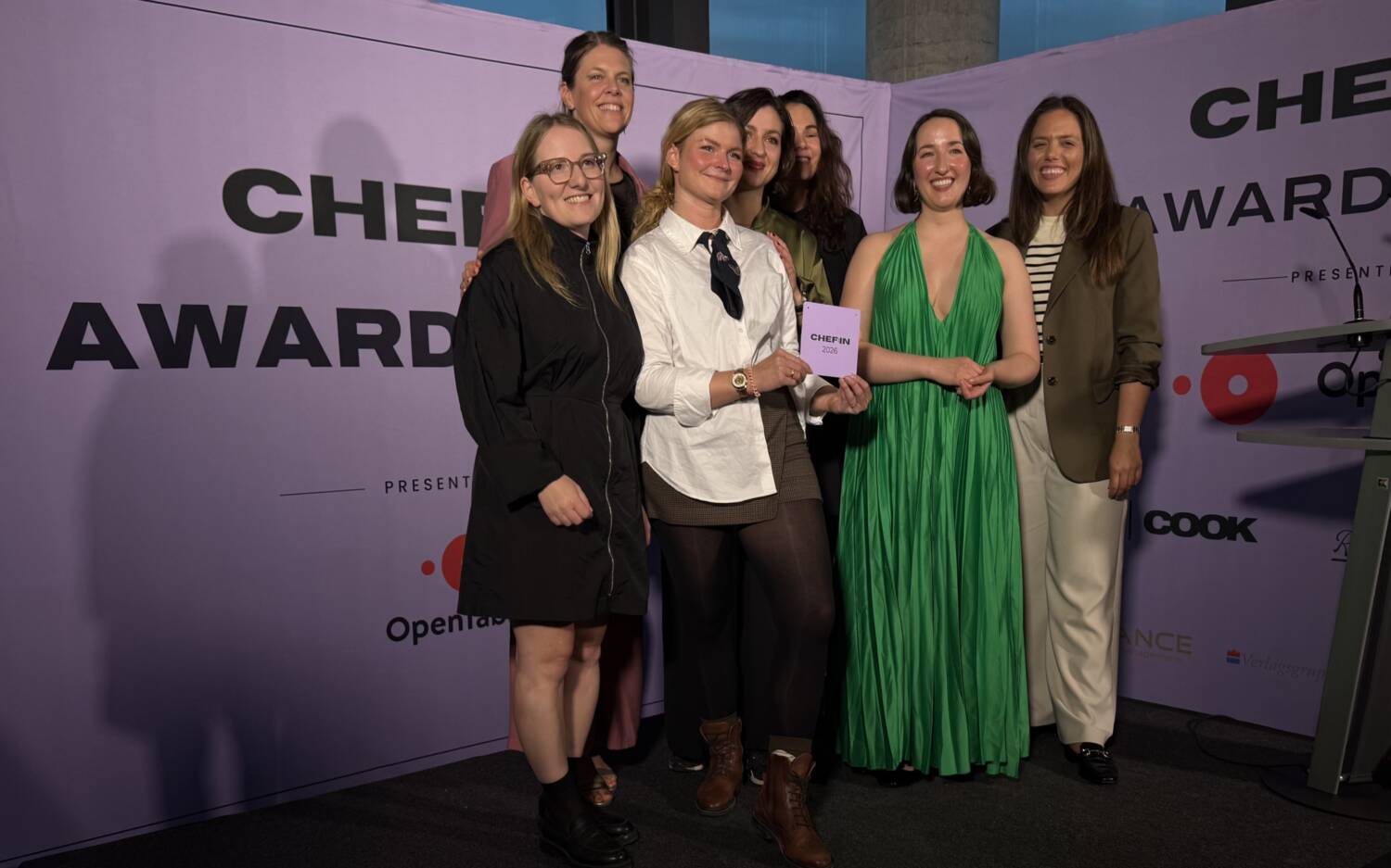 Die anwesenden Preisträgerinnen des ersten Chef:in-Awards / ©Alice von der Laden 