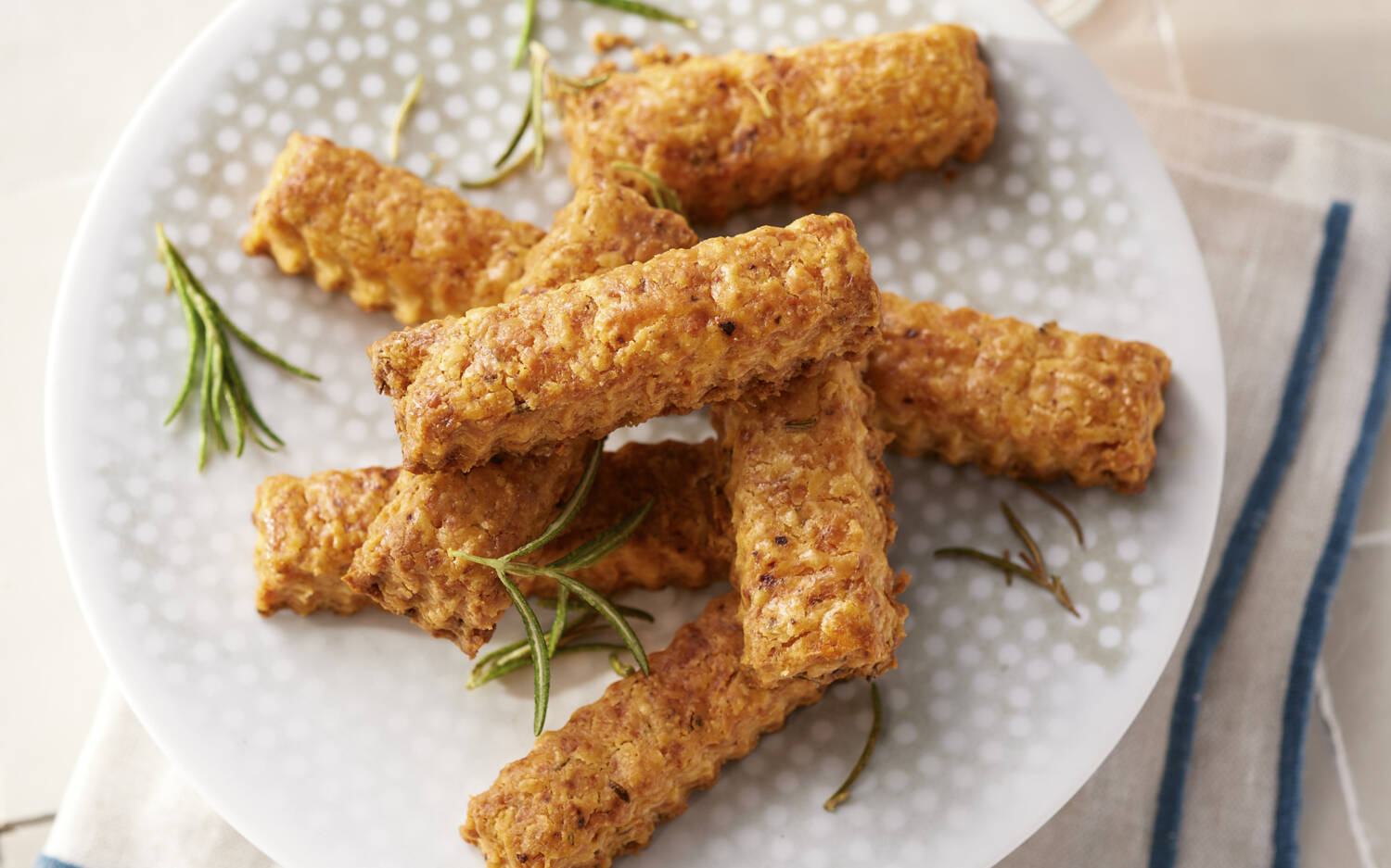 Die Parmesan-Biscotti eignen sich wunderbar als Snack / © Jan-Peter Westermann für ZS/Edel Verlagsgruppe.