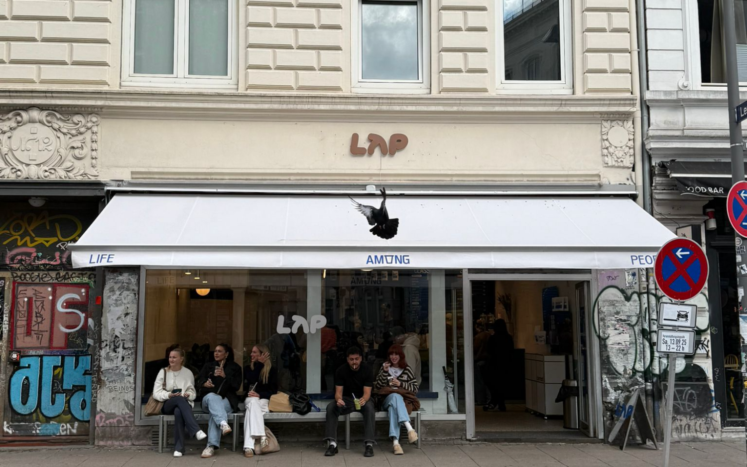 LAP am Schulterblatt: Ab dem 4. September zieht mit The Flower Bar ein neues Konzept mit in die Ladenfläche ein / ©LAP