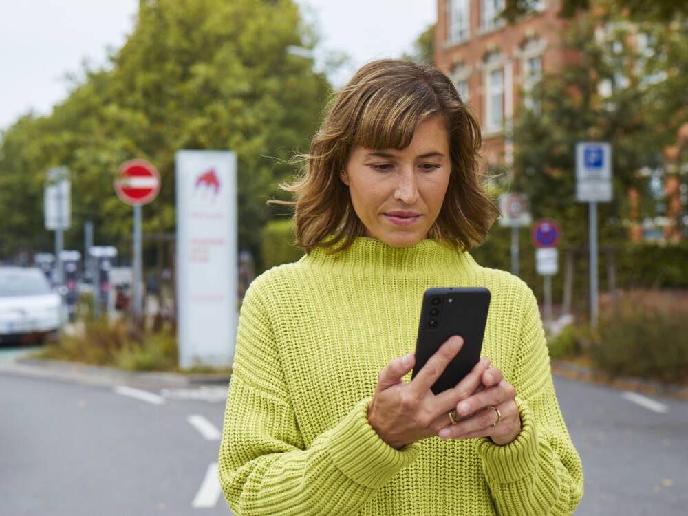 Mit der App ganz einfach wissen, wie es weiter von A nach B geht / © hvv switch
