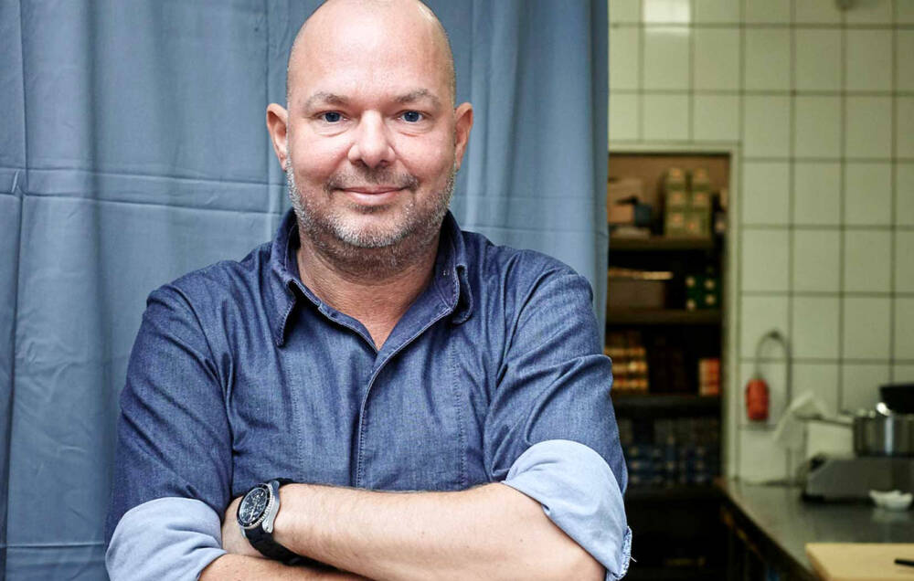 Mit seiner weltoffenen Küche aus saisonalen und regionalen Zutaten hat sich Lenz Leslie Himmelheber in den Big Gourmand erkocht / © Julia Schumacher