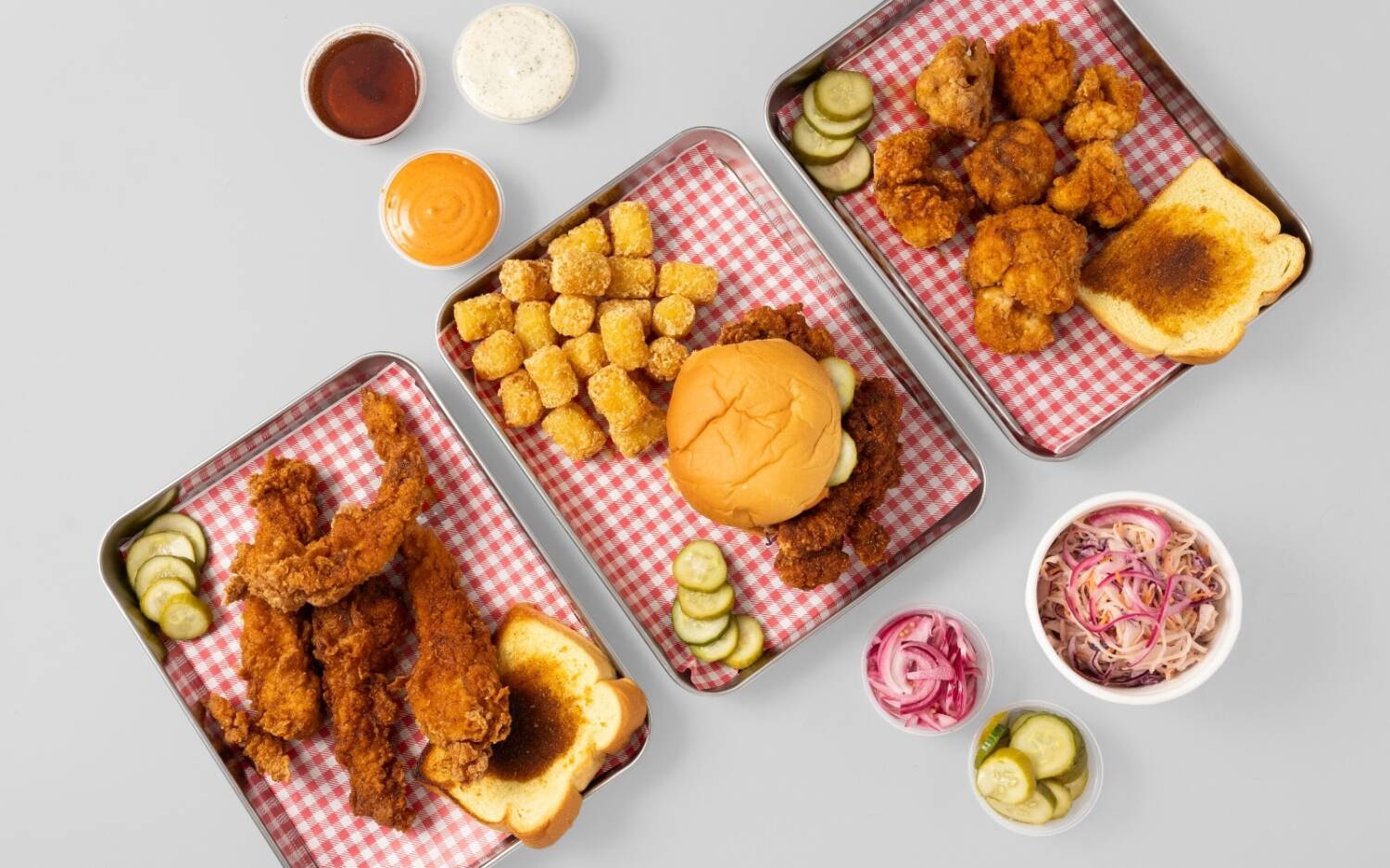 Nashville Hot Chicken: Hot Albert serviert zum Start seine beliebten Sandwiches und Tender über den Fensterverkauf. /©Hot Albert 