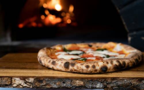 Neu am Neuen Kamp: Nono Pizza serviert luftige Pizzen mit hochwertigen Zutaten in entspannter Atmosphäre. /©Nik Owen/Unsplas