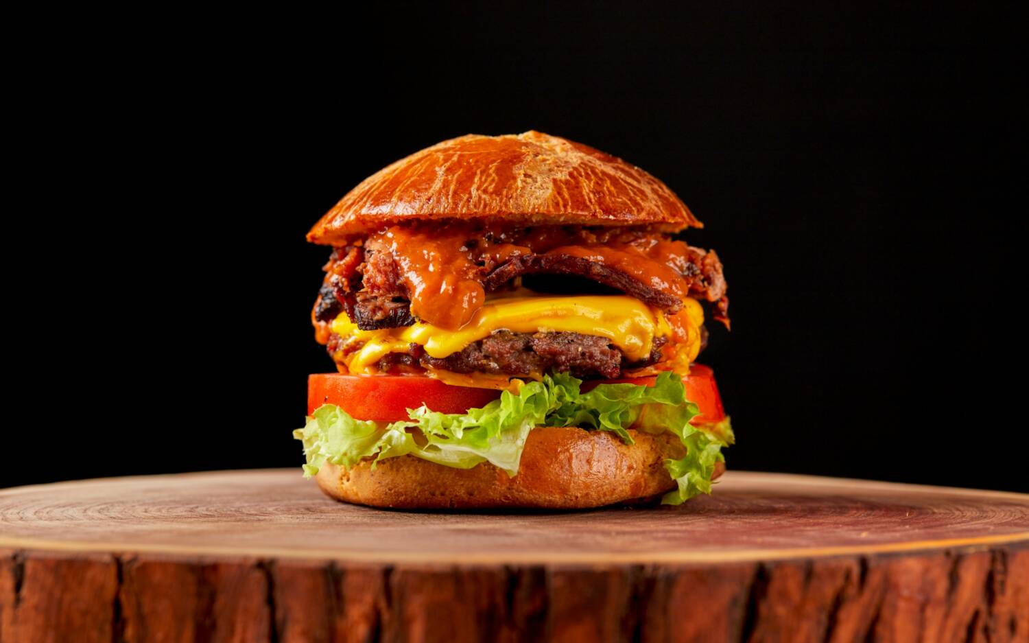 Neu im Tibarg Center: The Nash and Smash von Nash Gaba serviert Burger und Süßkartoffel-Pommes in Niendorf. /© Israel Albornoz /Unsplash 