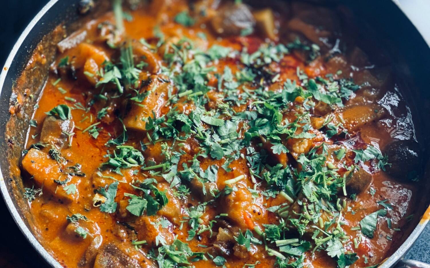 Neu in Winterhude: Chaat Zeit bringt indisches Streetfood, Currys, Dosas und Chaat-Gerichte in die Semperstraße. / ©Sanket Shah/Unsplash