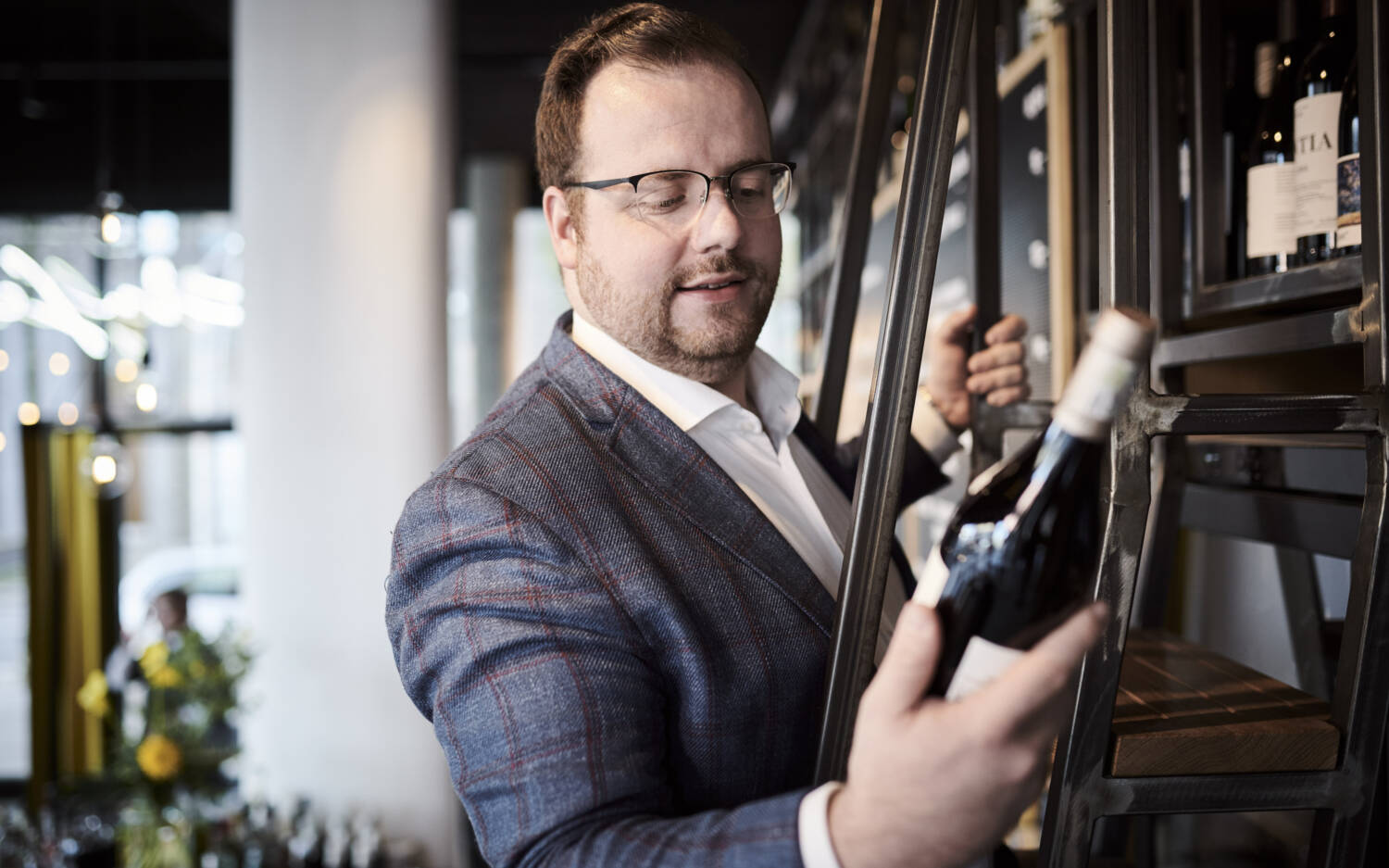 Sommelier Maximilian Wilm wird künftig an anderer Stelle Weine empfehlen / ©Kinfelts