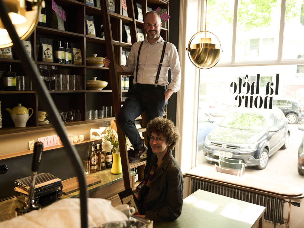 Susanne Walter und Christoph Mauermann in ihrem Café la bête noire in Eimsbüttel / ©Astrid Grosser