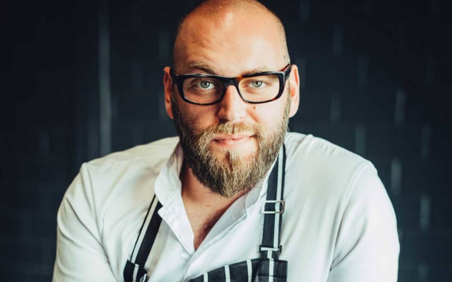 Thomas Imbusch verbindet beim 4-Hands-Dinner die saisonale Sterneküche des 100/200 mit der franzözischen Küche des Ugly Ducklings. / © Rene Flindt