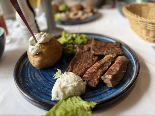 Das Lammfilet mit Rinderleber kann leider auch nur teilweise überzeugen / ©Michael Hein