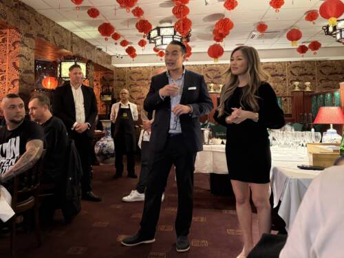 Dennis und Mary Ann Kwong setzen in ihrem Restaurant Dim Sum Haus künftig auf internationale Weine / ©Genuss-Guide