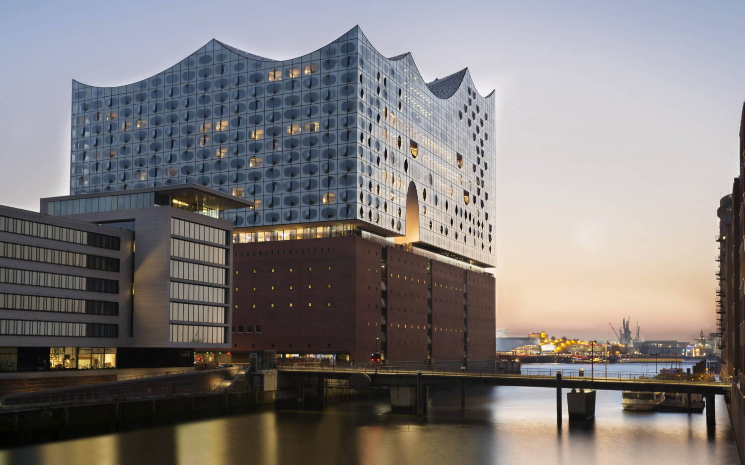 In der HafenCity wird im Torii Shigeru traditionelles Edomae-Sushi nach dem Omakase-Prinzip serviert / ©Westin