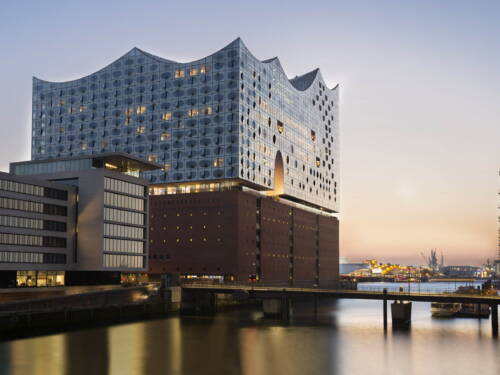 In der HafenCity wird im Torii Shigeru traditionelles Edomae-Sushi nach dem Omakase-Prinzip serviert / ©Westin