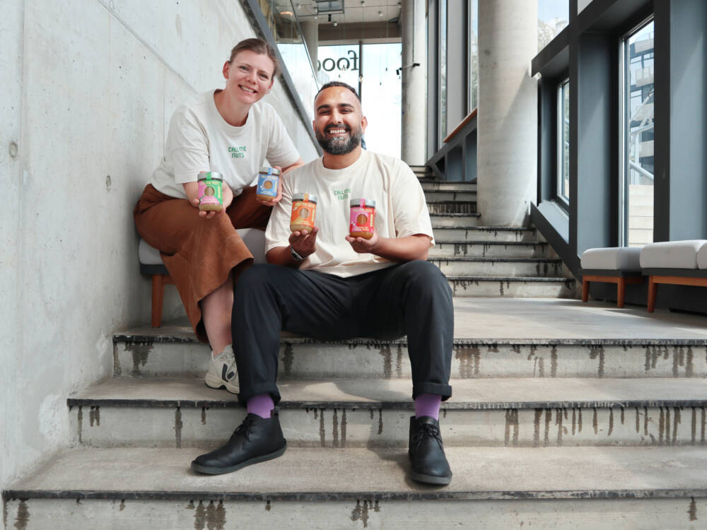 Jana Neff und Nisarg Acharya bringen mit ihrem Start-up Call me Nuts kreative Erdnussbutter nach Hamburg /©Alina Fedorova